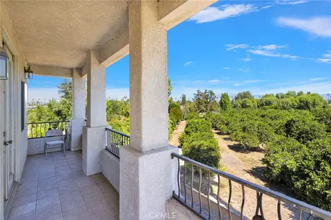 Exterior - 2540 Monroe St, Riverside, CA 92504 photo 2 of 10