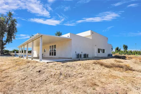 Exterior - 2540 Monroe St, Riverside, CA 92504 photo 9 of 10