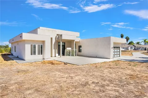 Exterior - 2540 Monroe St, Riverside, CA 92504 photo 7 of 10