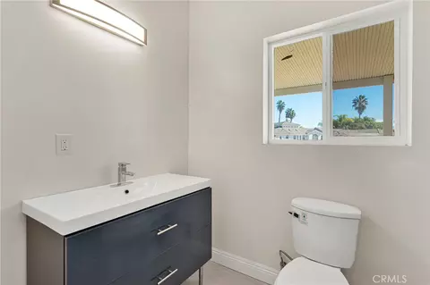 Bath - 2540 Monroe St, Riverside, CA 92504 photo 4 of 9