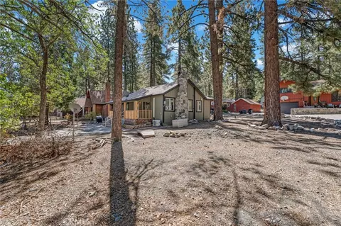 Exterior - 1459 Ross St, Wrightwood, CA 92397 photo 1 of 4