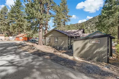 Exterior - 1459 Ross St, Wrightwood, CA 92397 photo 4 of 4
