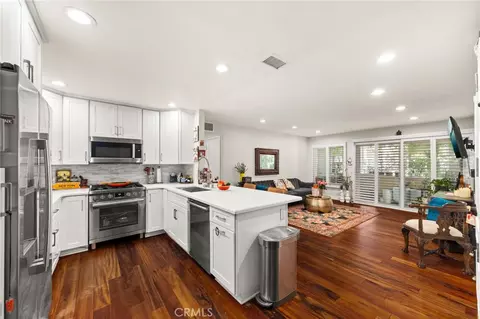 3860 Amberly Dr #F, Inglewood, CA 90305