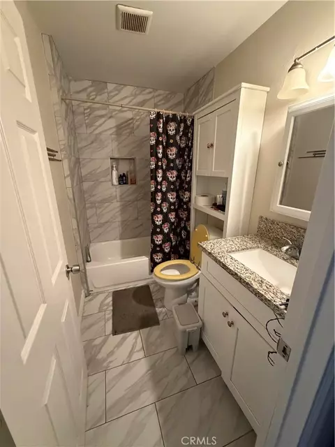 Bath - 936 N Laurel, Ontario, CA 91762 photo 3 of 3