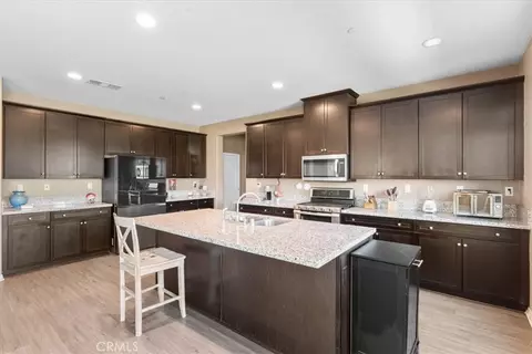 Kitchen - 36554 Artisan Pl, Beaumont, CA 92223 photo 2 of 2