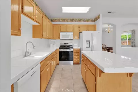 15877 Sapphire St, Victorville, CA 92394