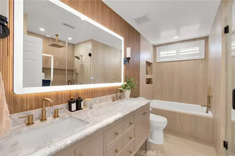 Bath - 11159 Carriage Ave, Montclair, CA 91763 photo 1 of 5