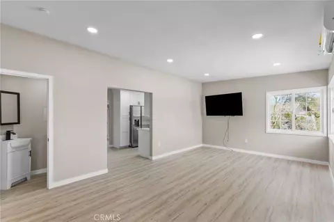 Living - 7888 Fox Trl, Yucca Valley, CA 92284 photo 5 of 6