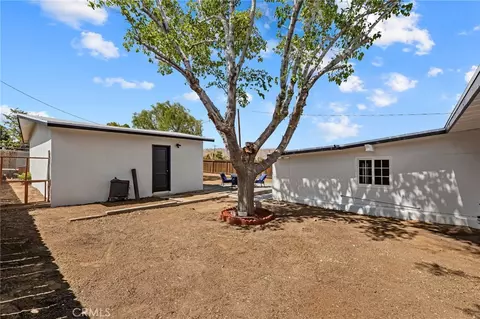 Exterior - 7888 Fox Trl, Yucca Valley, CA 92284 photo 7 of 13