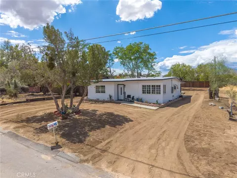 Exterior - 7888 Fox Trl, Yucca Valley, CA 92284 photo 2 of 13