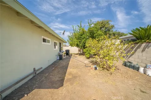 Exterior - 527 E Maple, Monrovia, CA 91016 photo 16 of 17