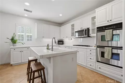 Kitchen - 1451 Cole Ln, Upland, CA 91784 photo 1 of 3