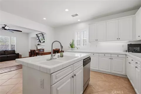 Kitchen - 1451 Cole Ln, Upland, CA 91784 photo 3 of 3