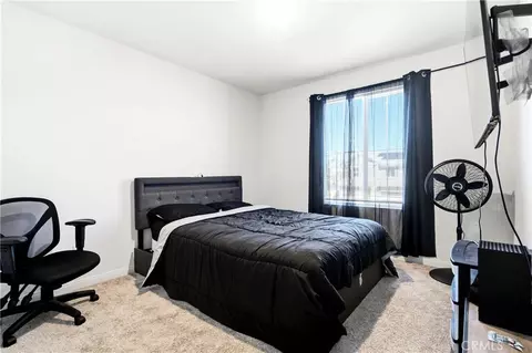 Bedroom - 10260 Torrey Ct, Hesperia, CA 92345 photo 4 of 6