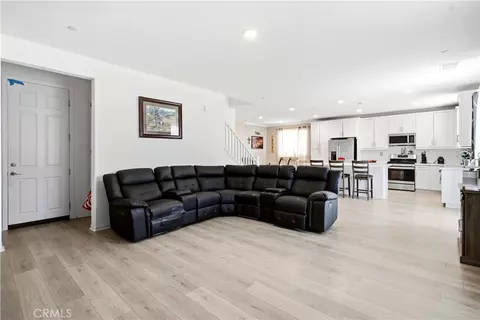 Entry Way - 10260 Torrey Ct, Hesperia, CA 92345 photo 2 of 12
