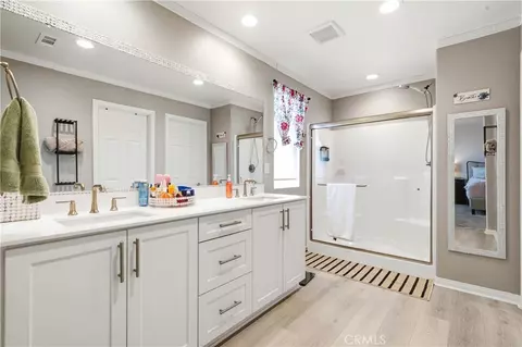 Bath - 10260 Torrey Ct, Hesperia, CA 92345 photo 1 of 4