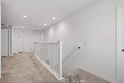Entry Way - 10260 Torrey Ct, Hesperia, CA 92345 photo 5 of 12