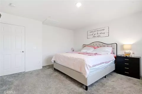 Bedroom - 10260 Torrey Ct, Hesperia, CA 92345 photo 2 of 6