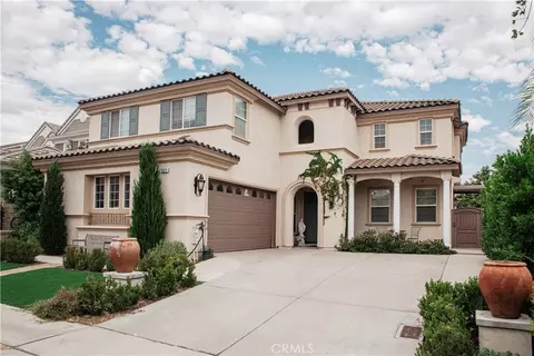 6029 Lily Rock Dr, Fontana, CA 92336