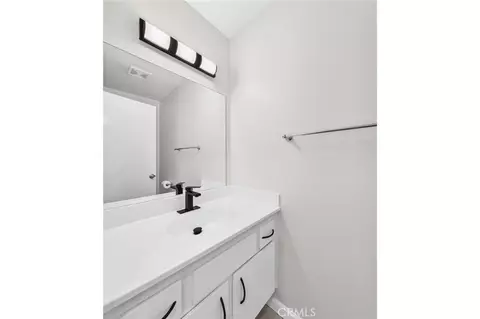 Bath - 9404 Round Up #A, Montclair, CA 91763 photo 1 of 3