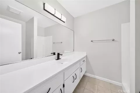 Bath - 9404 Round Up #A, Montclair, CA 91763 photo 2 of 3