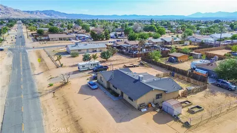 View/Area - 11746 Mohawk Rd, Apple Valley, CA 92308 photo 5 of 6