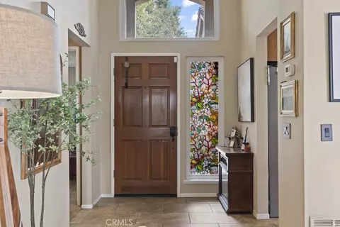 Entry Way - 29042 Jasmine Crk, Highland, CA 92346 photo 2 of 3