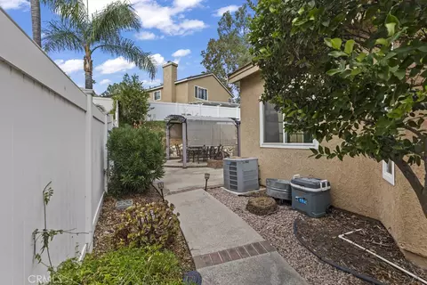 Exterior - 29042 Jasmine Crk, Highland, CA 92346 photo 3 of 3