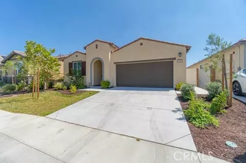 561 Yukon Rd, Rialto, CA 92377