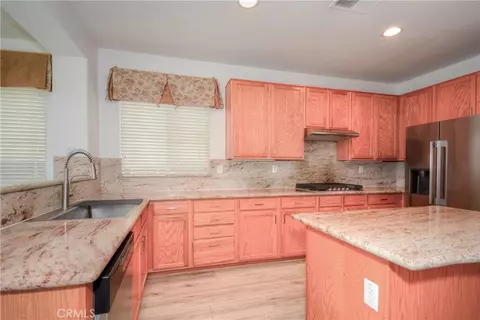Kitchen - 1532 Geyser St, Upland, CA 91784 photo 6 of 6