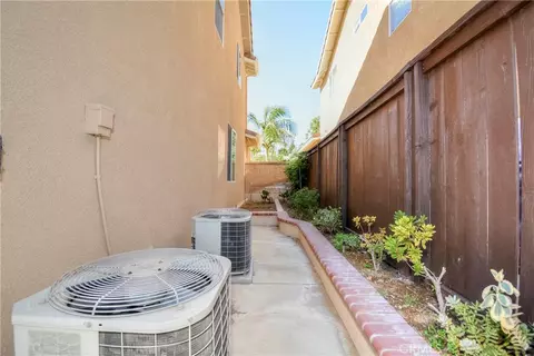 Exterior - 1532 Geyser St, Upland, CA 91784 photo 13 of 15