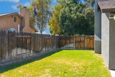 Exterior - 1412 Frances St, Redlands, CA 92374 photo 4 of 5