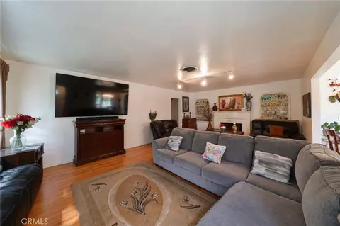 Living - 2989 Ladera Rd, San Bernardino, CA 92405 photo 2 of 5