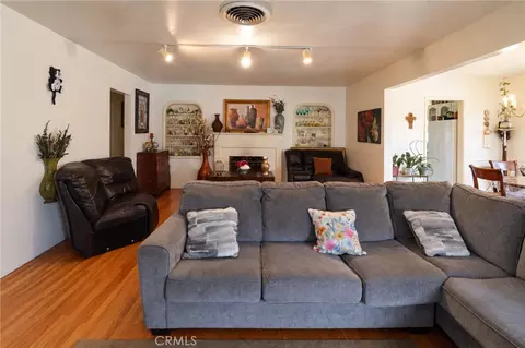 Living - 2989 Ladera Rd, San Bernardino, CA 92405 photo 1 of 5
