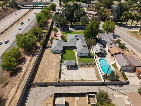 View/Area - 2989 Ladera Rd, San Bernardino, CA 92405 photo 7 of 14