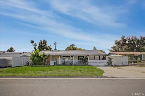 907 S Danehurst, Glendora, CA 91740 photo 2