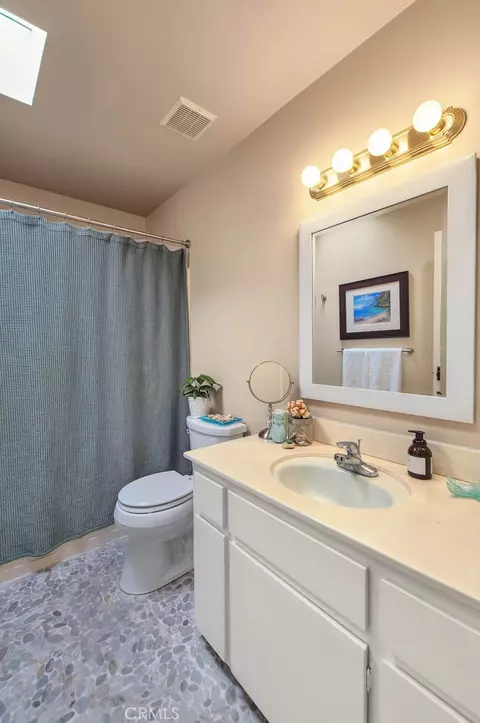 Bath - 434 Champlain, Claremont, CA 91711 photo 6 of 6