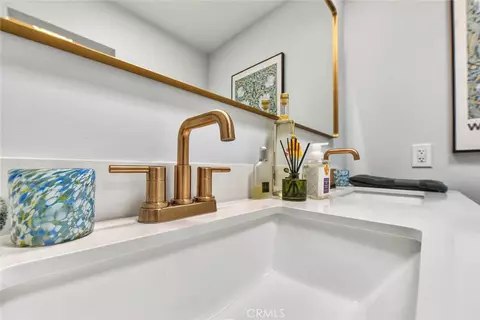 Bath - 434 Champlain, Claremont, CA 91711 photo 3 of 6