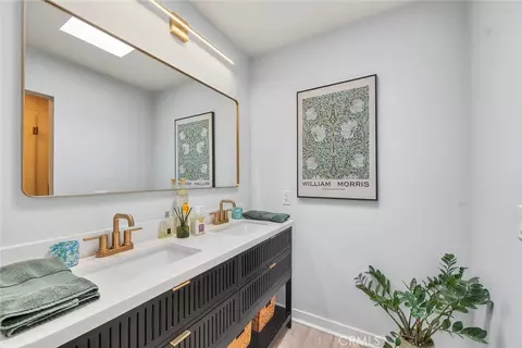 Bath - 434 Champlain, Claremont, CA 91711 photo 2 of 6