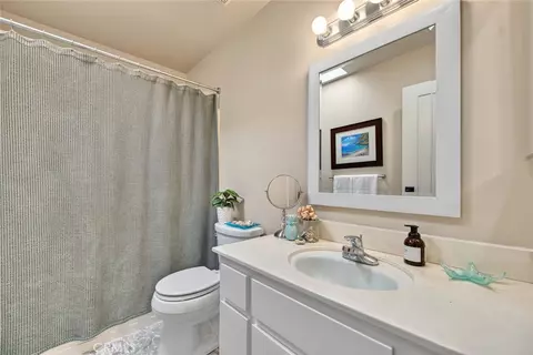 Bath - 434 Champlain, Claremont, CA 91711 photo 5 of 6