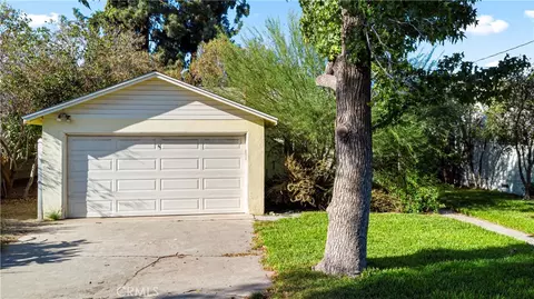 2736 W Court St, Rialto, CA 92376