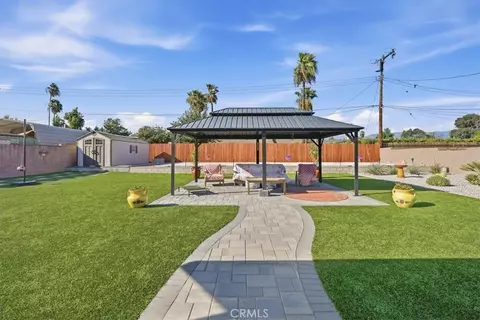 Exterior - 418 E Margarita Rd, Rialto, CA 92376 photo 5 of 11