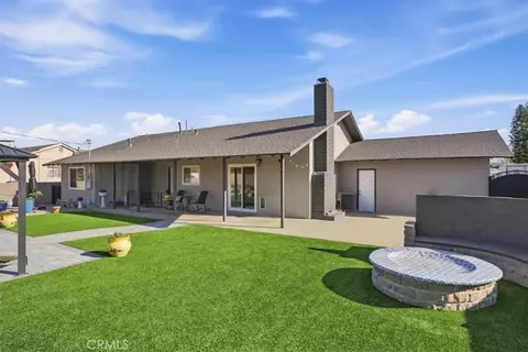 Exterior - 418 E Margarita Rd, Rialto, CA 92376 photo 2 of 11