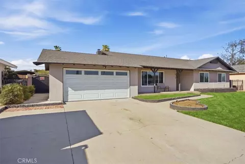 418 E Margarita Rd, Rialto, CA 92376