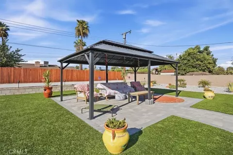 Exterior - 418 E Margarita Rd, Rialto, CA 92376 photo 6 of 11