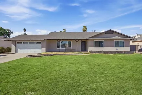 Exterior - 418 E Margarita Rd, Rialto, CA 92376 photo 1 of 11