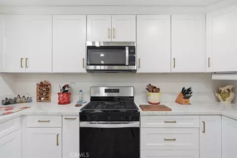 Kitchen - 418 E Margarita Rd, Rialto, CA 92376 photo 2 of 4