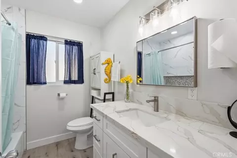 Bath - 418 E Margarita Rd, Rialto, CA 92376 photo 4 of 5