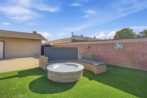 Exterior - 418 E Margarita Rd, Rialto, CA 92376 photo 3 of 11