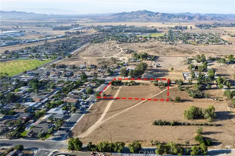 0 313-211-004, Perris, CA 92570 photo 7